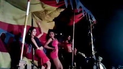 रोमी वर्षा के नए प्रबंधन के लिए ठोस सेक्सी हिंदी मूवी वीडियो में तरीके