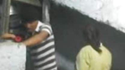चौकीदार को हिंदी मूवी एचडी सेक्सी उसकी मेज पर बॉस मिला ।