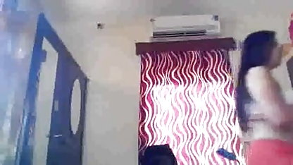 आसान-एथलीट पिन प्रेमिका हिंदी की सेक्सी फिल्म लॉकर कमरे में