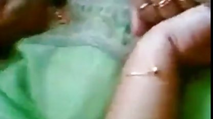 एशियाई उसके पति द्वारा बेतहाशा बलात्कार किया हिंदी में बीएफ सेक्सी फिल्म