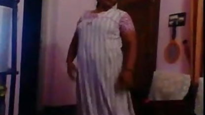 लड़कियों एंजलिक ड्यूवल और च्लोए Lacourt इच्छाओं को पूरा करने के लिएएक हिंदी में सेक्सी फिल्म दिखाइए बहुत मजबूत इच्छा के लिए विकृत सेक्स