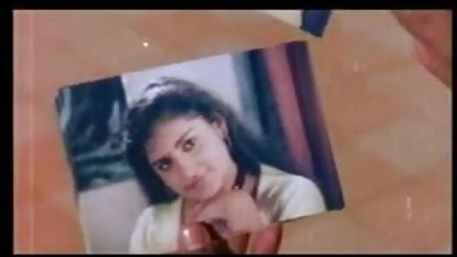 वह सेक्सी फिल्म लोड कर दो अपने सौतेले बेटे को कामुक मालिश देता है