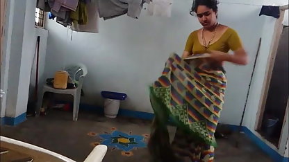 तीन पर एक सेक्सी फिल्म भेजो सेक्सी सेक्सी या मांसल डिक