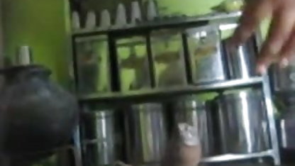 बिना पैसे वाली चुबी उसकी सेक्सी फिल्म वीडियो में चाहिए बड़ी चूत से चुदी