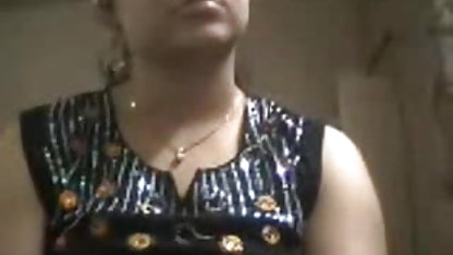 उसकी सौतेली माँ उसे एक कादो बनाकर पकड़ लेती है सेक्सी फिल्म चाहिए हिंदी वीडियो में