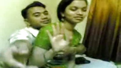 वे एक सार्वजनिक बाथरूम में एक परिचारिका कमबख्त रिकॉर्ड करते हैं सेक्सी फिल्में करने वाली
