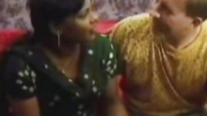 तैराक और जयजयकार shagched में एक खाली पूल सेक्सी पिक्चर फिल्म हिंदी में