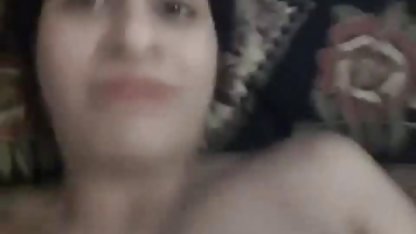 कार सेक्सी वीडियो मूवी पिक्चर में कोनी फेरारा के सहकर्मी पीटने