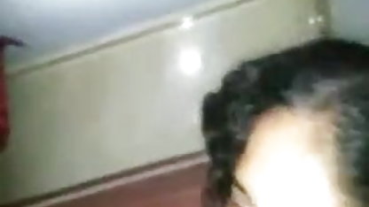 एक चिड़िया की उड़ान हॉलीवुड सेक्सी पिक्चर हिंदी में की ऊंचाई पर petting