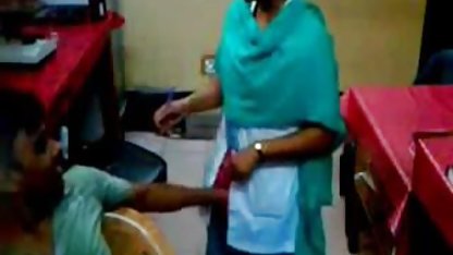 आभासी सेक्सी मूवी फिल्म वीडियो सेक्स के साथ एक सुनहरे बालों वाली वेश्या